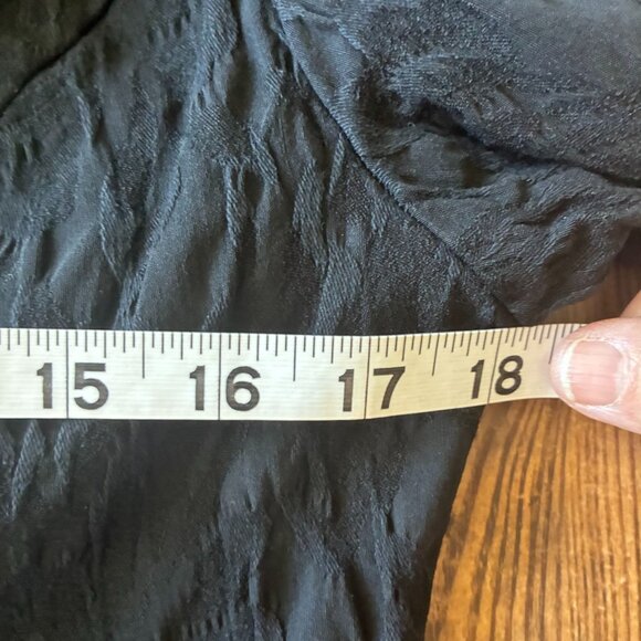 SOHO Apparel Ltd Black Textured Knit Blazer - Large - Corpcore, Normcore, Busine - Picture 8 of 9